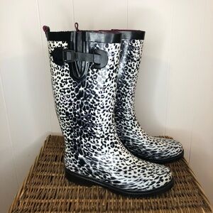 Capelli Black and White Cheetah Patterned Rain Boots Size 8